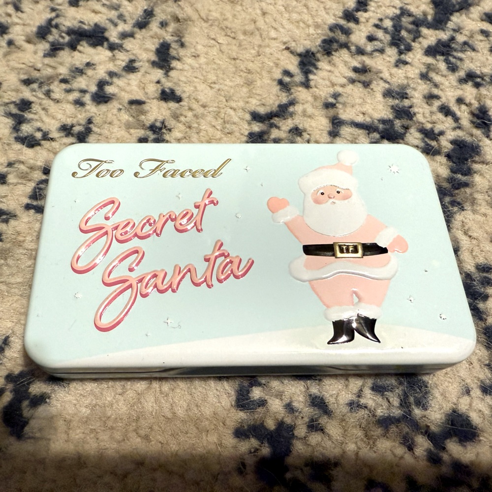 Too Faced Secret Santa eyeshadow palette
